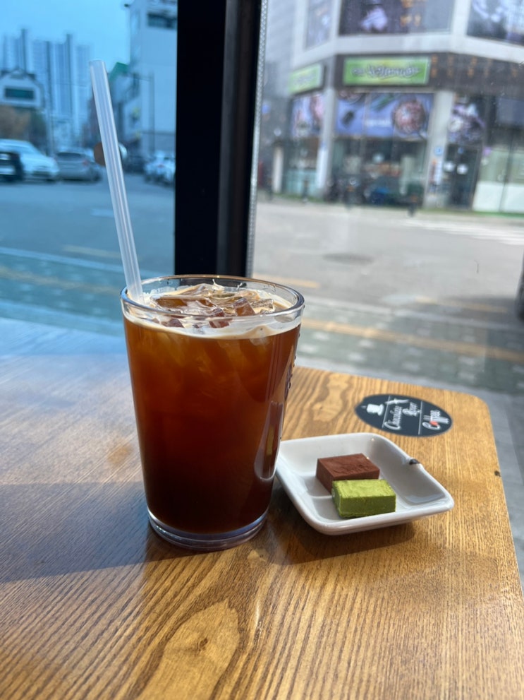  민락동카페_ 초콜릿전문점 초콜릿리버커피에서 여유를 즐기고 왔습니다!