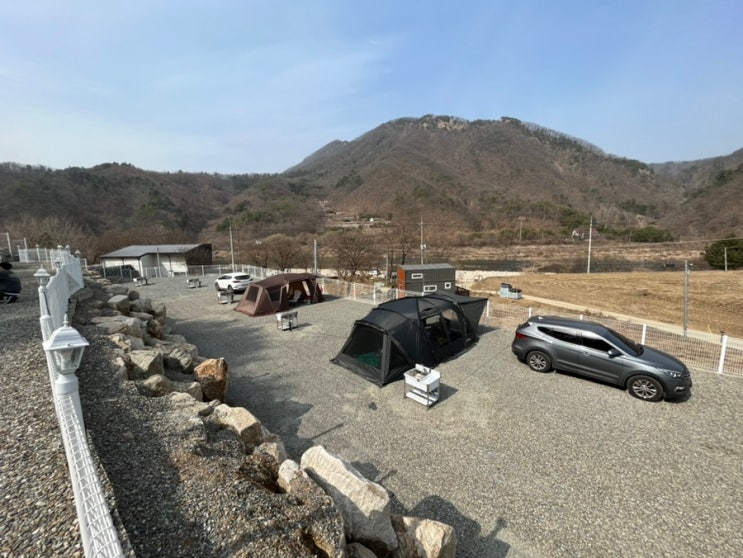 [강원도 홍천 계곡캠핑장/뜨란캠핑장] 홍천강이 보이는 전세캠핑장(+ 1인샤워실, 1인 개수대)