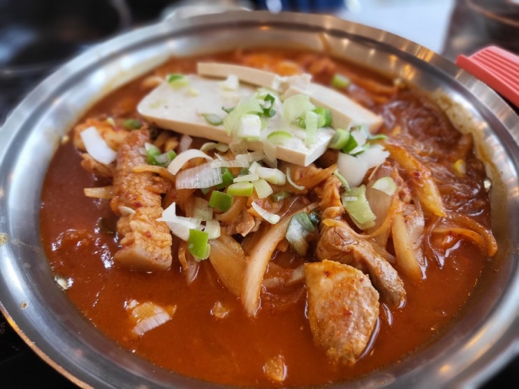  인생찌개집 김치짜글이! “기업도시 배부장찌개”