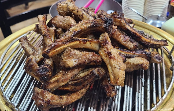  내돈내산 \ 맛있고 사람많지만 아쉬운 응대 밀양돼지국밥, 등갈비2kg