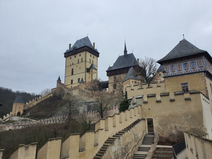 {체코} 프라하 근교 소도시 추천-까를슈타인(Karlstejn)가는방법/ 산책/ 카를슈타인, 까를슈테인 {체코} 프라하 근교 소도시 추천-까를슈타인(Karlstejn)가는방법/ 산책/ 카를슈타인, 까를슈테인