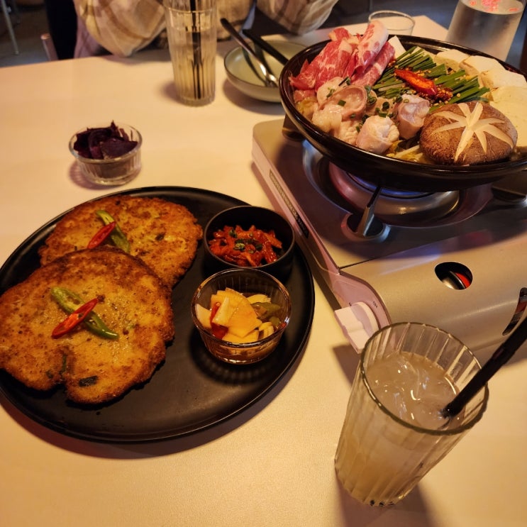  [강남역 술집] 서울 강남역 11번 출구 맛집 '라스트춘선' 강남 한우모츠나베, 육회김밥, 녹두전 후기