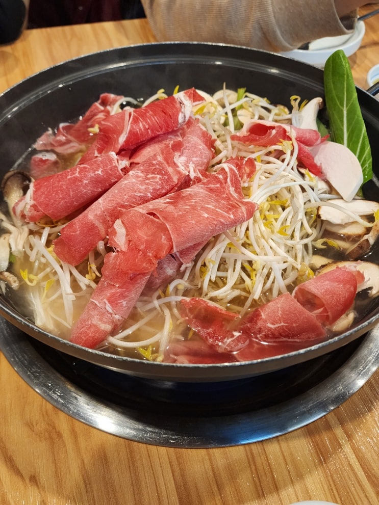  원주 맛집 어르신들도 좋아하시는 '이씨손만두전골'