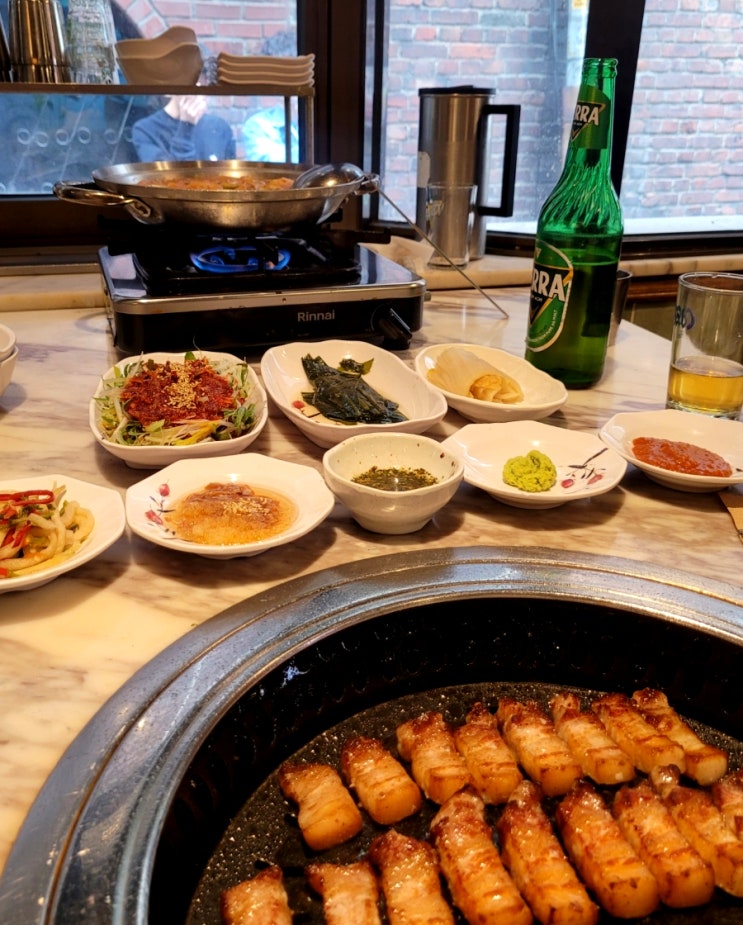  영등포 고기집 | 영등포꽃삼 구워주는삼겹살 맛집(데이트 장소 추천)