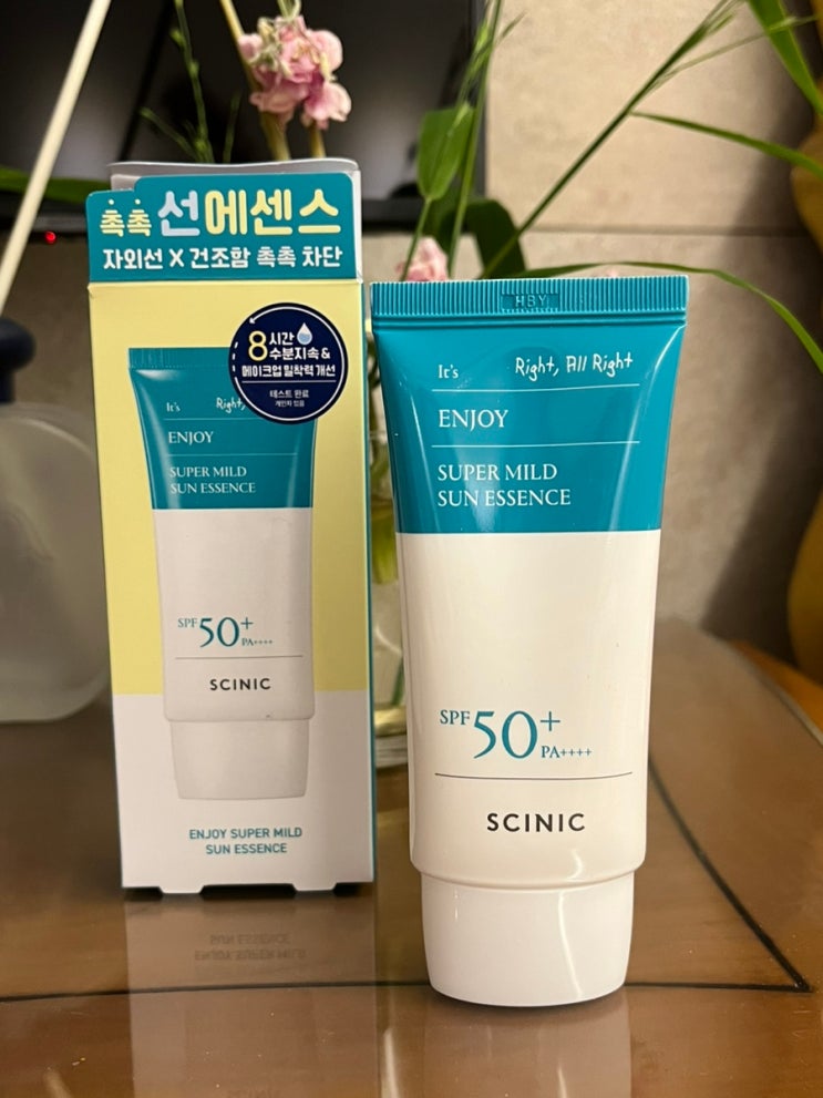 화장 잘먹는 선크림 싸이닉 엔조이슈퍼마일드선에센스