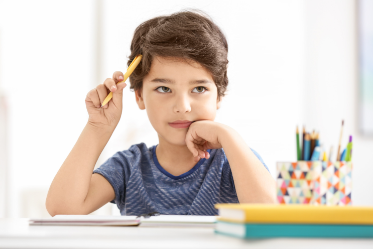 미운 말하는 아이: 3가지 이유 + 교육 방법