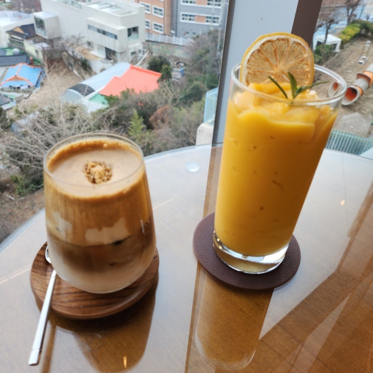  마산 카페 ) 산복 도로에 위치한 대형카페 커피 산