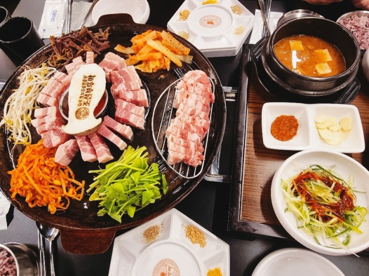  별내 고기집 조선부뚜막 별내점 쫄깃한 솥뚜껑 삼겹살다양한 야채소스 조합 최고