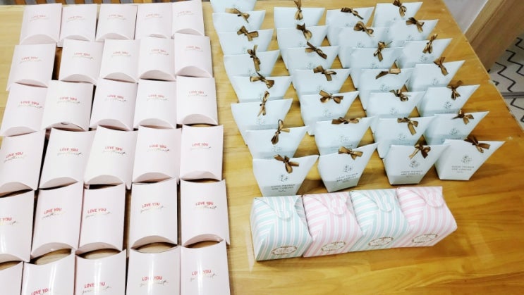  부산 오늘은 화이트데이! 저희 사탕준비했어요^^