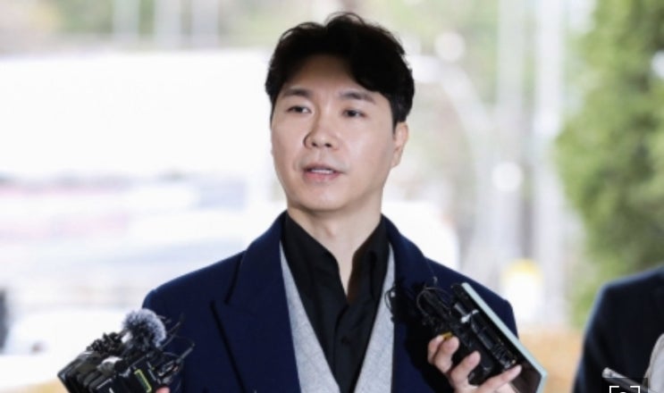 <b>박수홍 친형</b> 부부 재판 <b>증인</b> 첫 법정 출석…“열심히 일했던... 