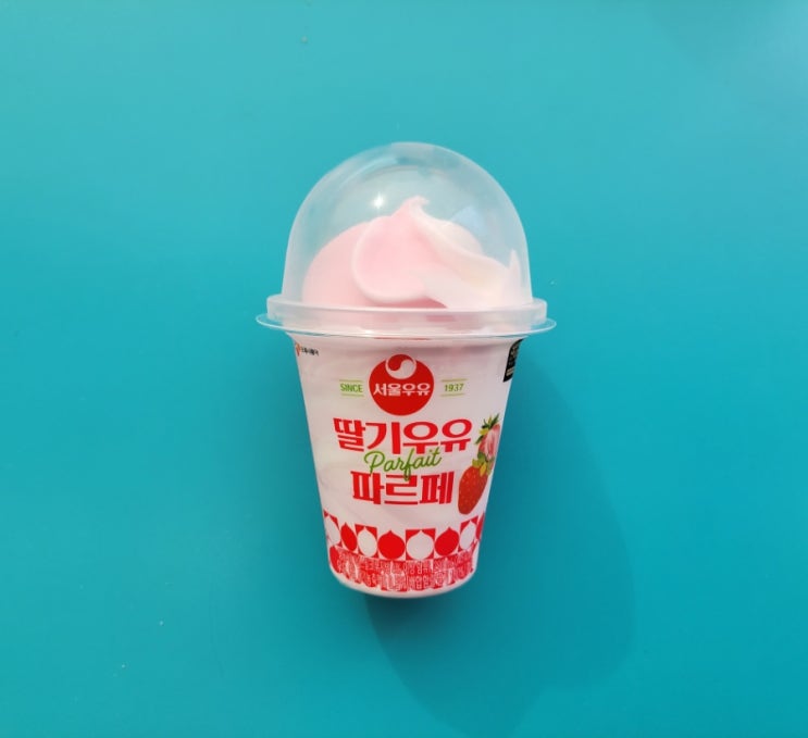 상큼한 딸기우유를 아이스크림으로 - 서울우유 딸기우유파르페 - 편의점신제품 내돈내산 솔직리뷰