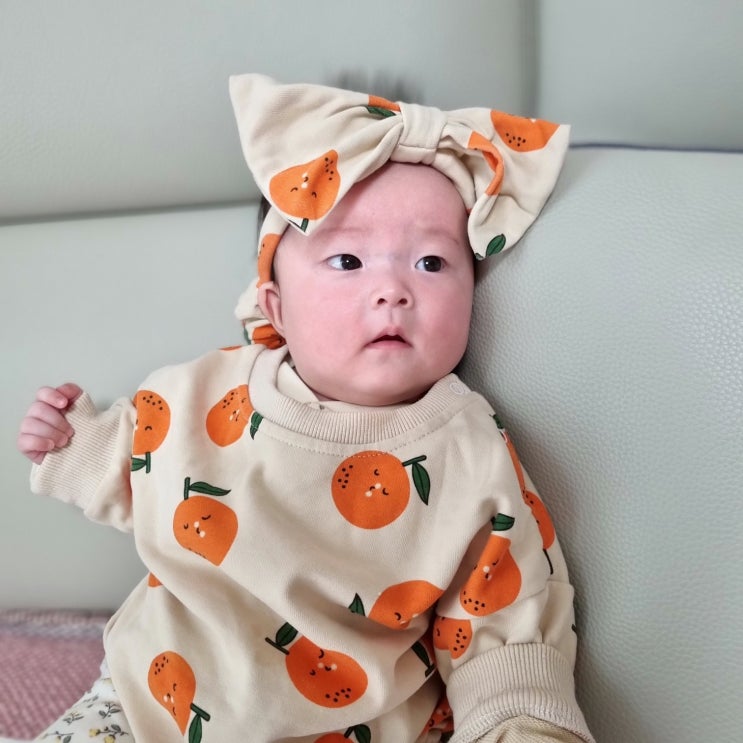  아기봄옷 과일바디슈트 가 잘어울리는 하윤이 의 소소한일상️