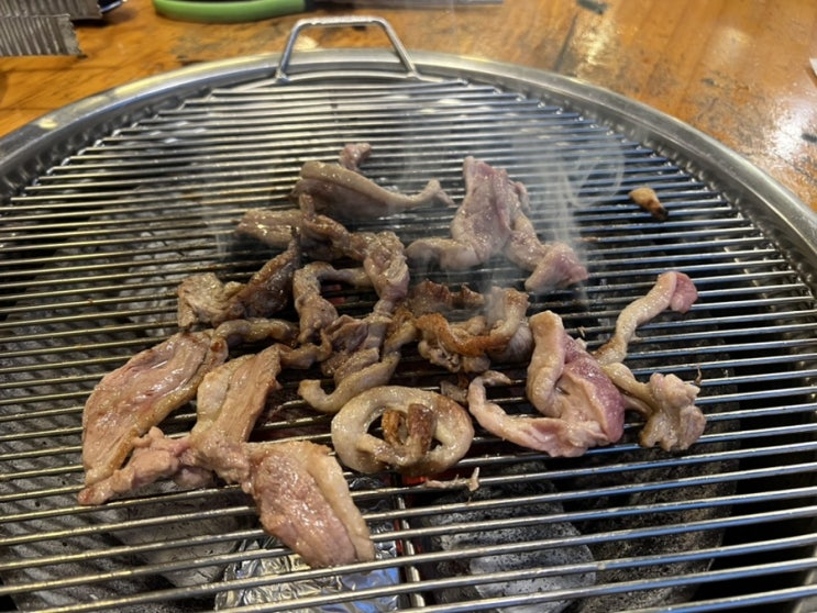   오리고기는 숯불에 구워야 제맛이지! "하남 가나안덕"