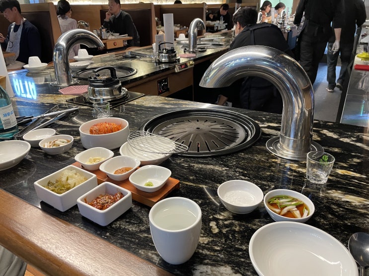 신촌 맛집 분위기 좋은 고기집 [금고기 비스트로] 데이트로 추천 (돼지고기, 소고기)