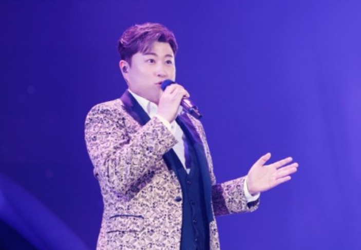 클래스가 다른 김호중, 3780명 팬과 크루즈 전세석 띄운다 "이미 완판" 클래스가 다른 김호중, 3780명 팬과 크루즈 전세석 띄운다 "이미 완판"