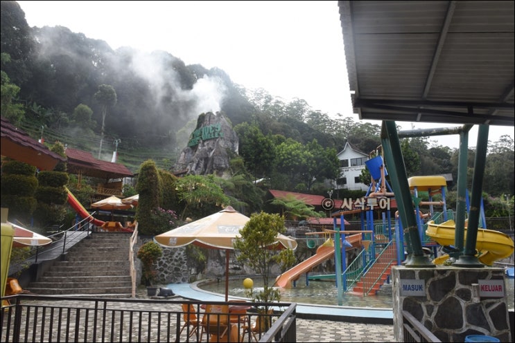  반둥 찌위데이 핫스프링 수영장 -Ciwidey Valley Resort