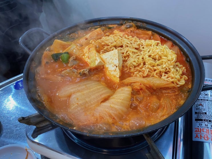 인천 주안역맛집 점심 식사로도 좋은 ‘돼지랑찌개랑’ 김치찌개, 고추장찌개, 생삼겹주물럭