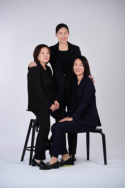 <b>BNK</b> 썸 여자프로농구단, <b>박정은 감독</b>과 3년 재계약 발표