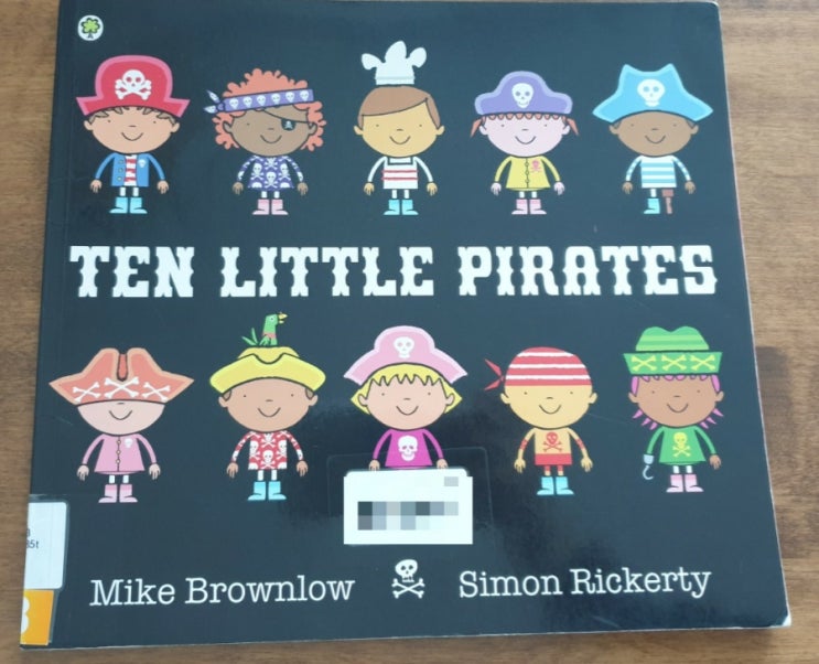 [도서관책 리뷰] 59.Ten Little Pirates | 해적나오는 책 | 숫자10세기 책