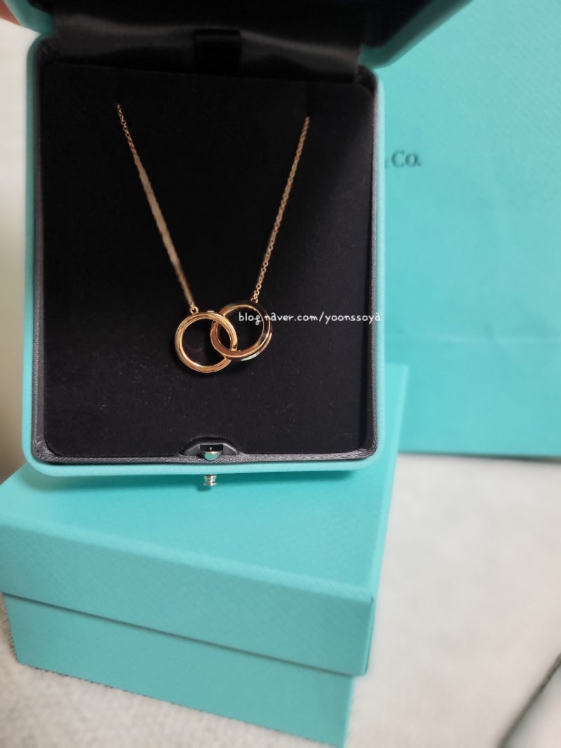 티파니앤코주얼리 인터라킹 서클 펜던트 데일리목걸이로 좋아요.가격 및 백화점구입후기 : 네이버 블로그