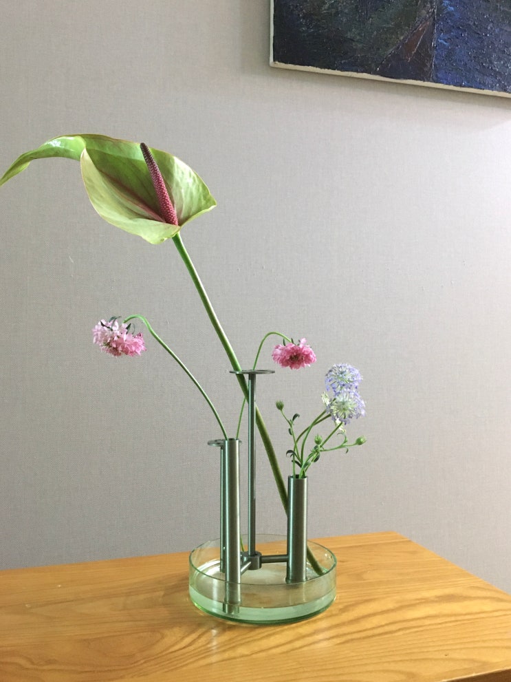 프리츠한센 화병 이케루 하이를 이용한 병꽂이 (Fritz Hansen Ikeru High Vase) 프리츠한센 화병 이케루 하이를 이용한 병꽂이 (Fritz Hansen Ikeru High Vase)