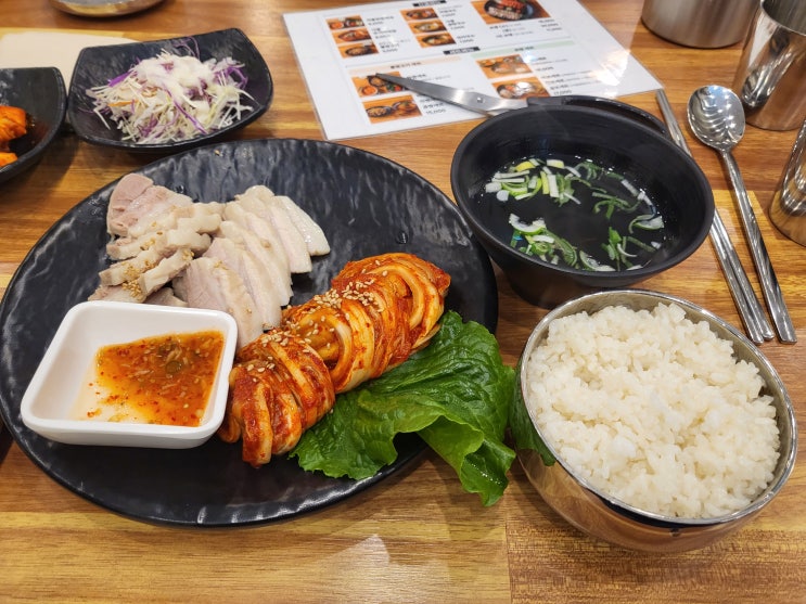 안양 아이에스비즈타워 맛집 비불차 보쌈 정식 위치는 구 덕천마을이야.