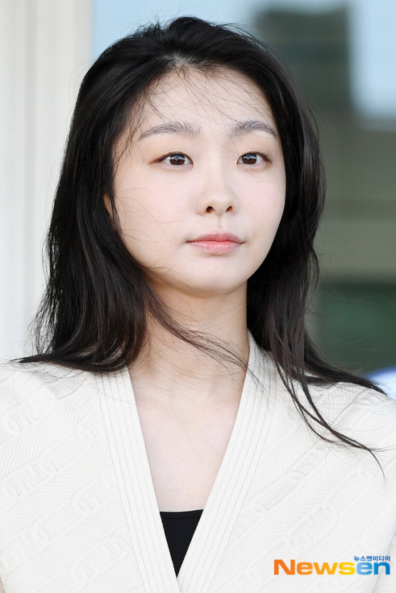 '교복 입은 역할만 계속하는' 김다미, 학창시절 제일 큰 일탈...숨겨왔던 과거 고백 '교복 입은 역할만 계속하는' 김다미, 학창시절 제일 큰 일탈...숨겨왔던 과거 고백