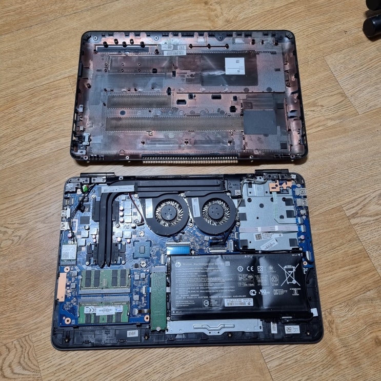 HP 오멘(OMEN) 노트북 팬소음 수리 후기! 하판 분해/분리 후 써멀구리스 재도포 해봤습니다.