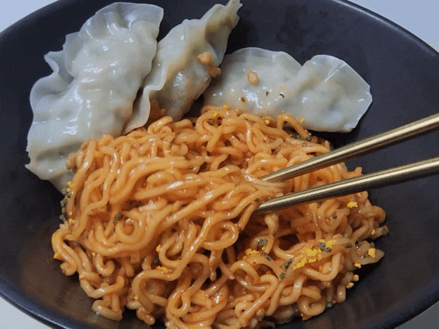 봄철 입맛이 없을 땐! 새콤달콤 농심 배홍동 쫄쫄면