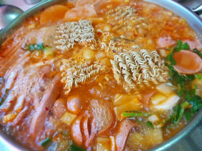  부대찌게 맛있게 끓이는방법