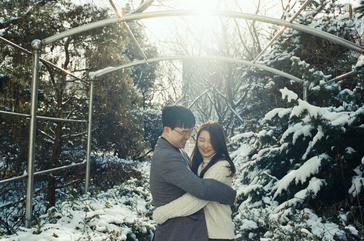  시린 겨울, 필름 카메라 그리고 우리의 웨딩 스냅