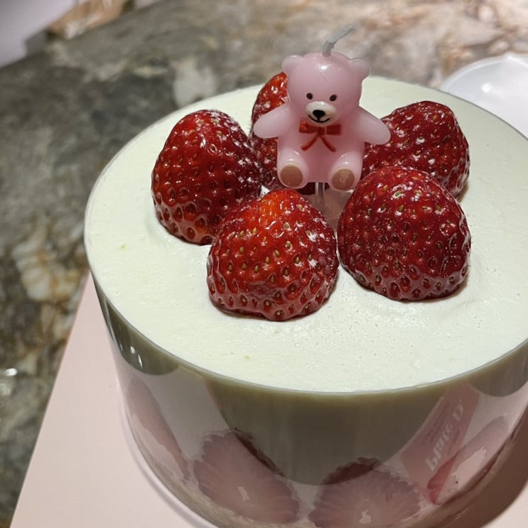  플디(Plate D.) 롯데백화점 본점 딸기케이크!
