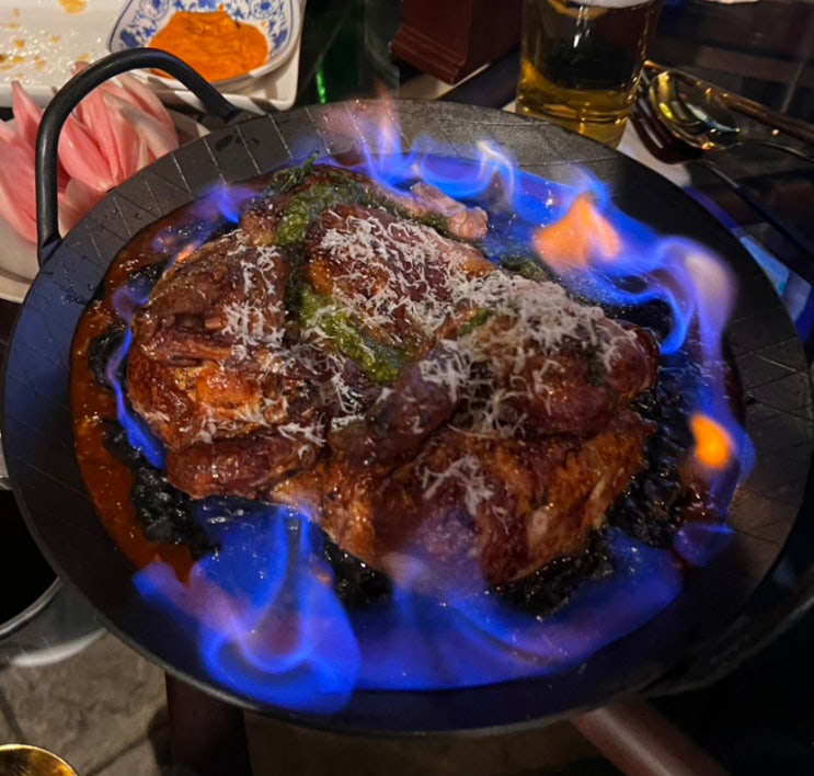 문래동 데이트 촉촉한 육즙 살린 장작구이 통닭 비주얼은 덤 문래동 데이트 촉촉한 육즙 살린 장작구이 통닭 비주얼은 덤
