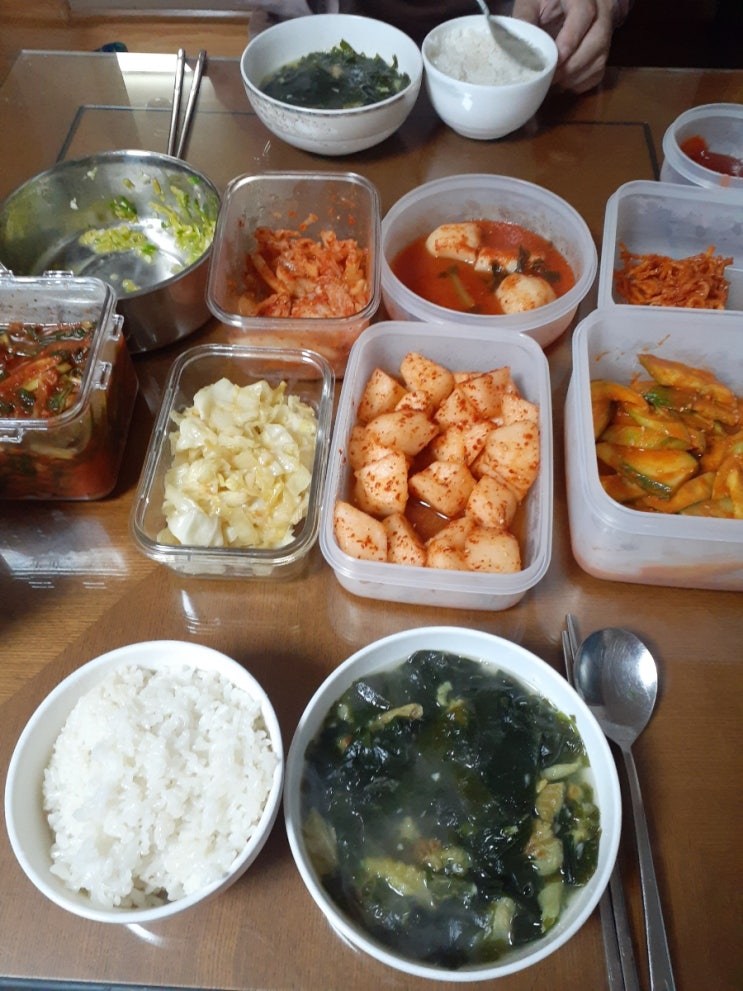  북어미역국, 참치액젓 양배추 볶음
