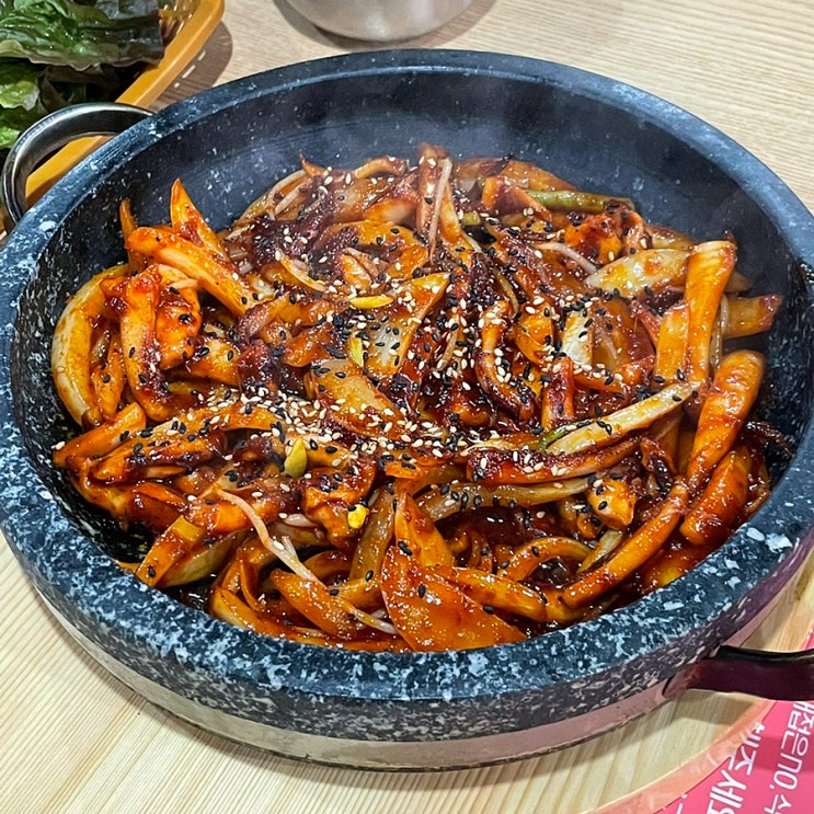 광주 상무지구 점심추천 돌판오징어볶음 맛집 수완식당 상무점