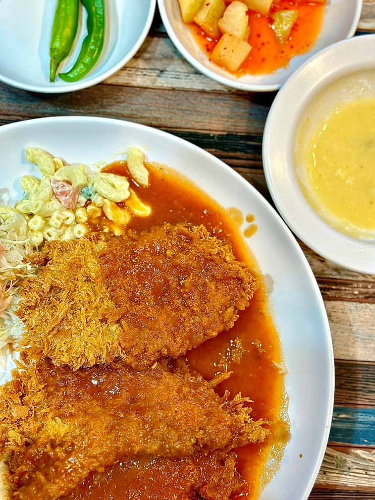  강서구 화곡동 맛집 15년 전 추억의 돈까스 맛 김희라 한국식왕돈까스