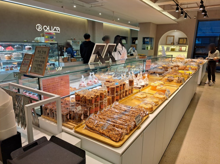  장인의 빵을 맛볼 수 있는 포항 카페 '어니스크'