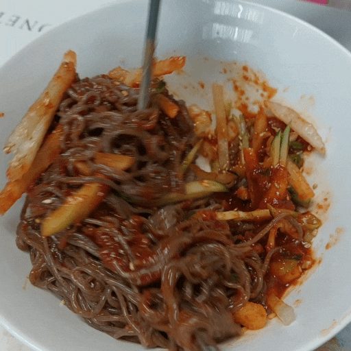  상콤한 맛이 일품인 시원 해초냉면 (Feat.새콤 달콤 매콤)