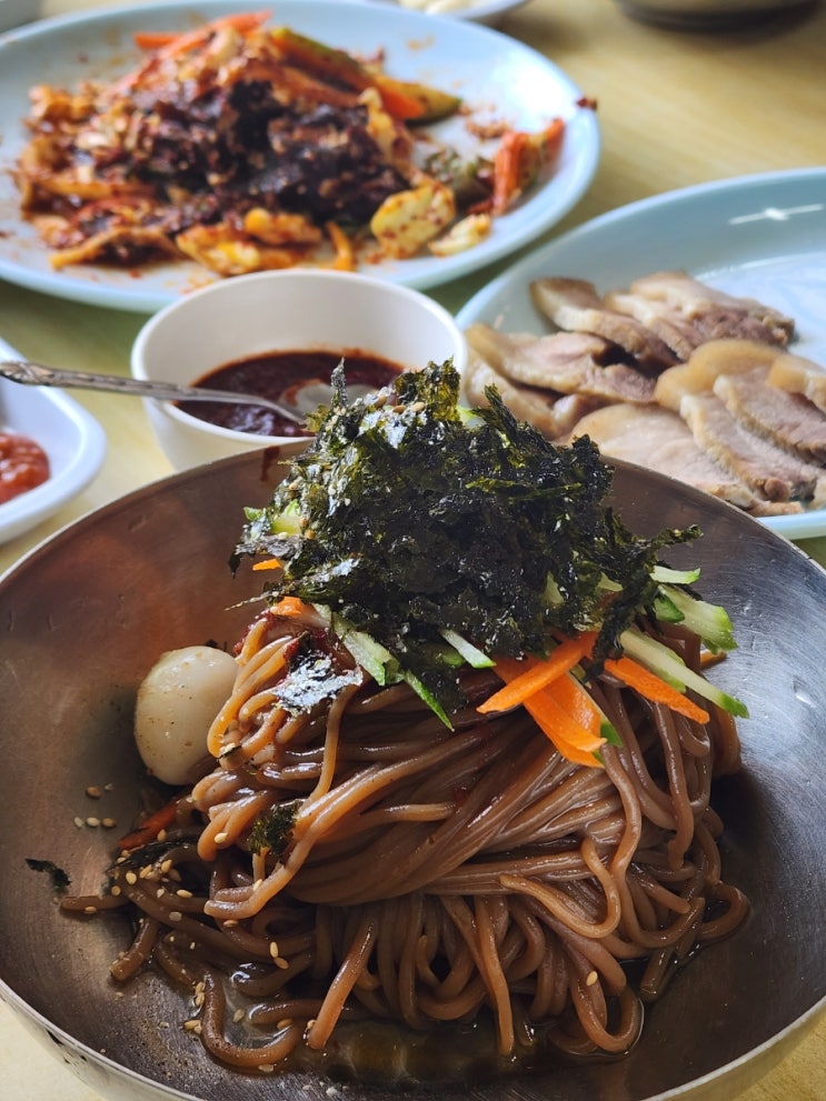  강촌 맛집 한결같은 맛 '검봉산칡국수'
