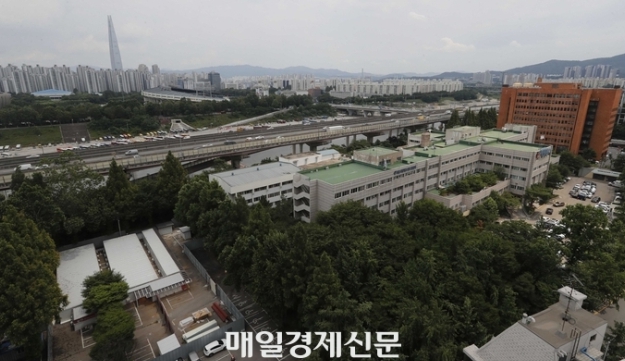 반지하→공공임대주택 활성화…용적률 250%→300% 상향