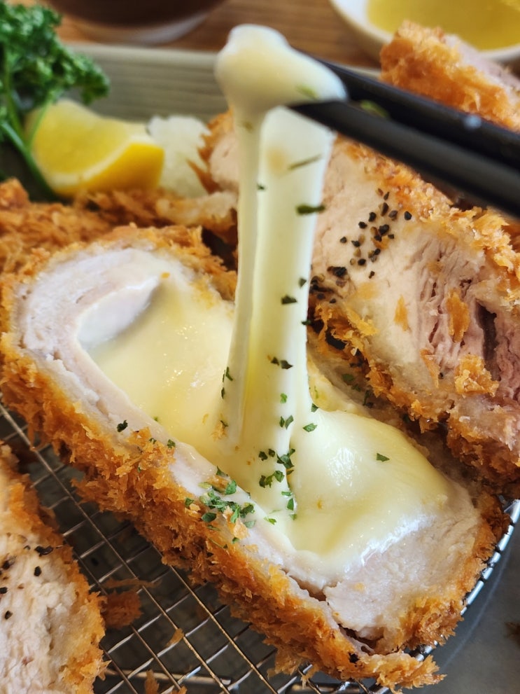  원주 맛집 바삭한 튀김옷이 대박인 돈까스 '안432'