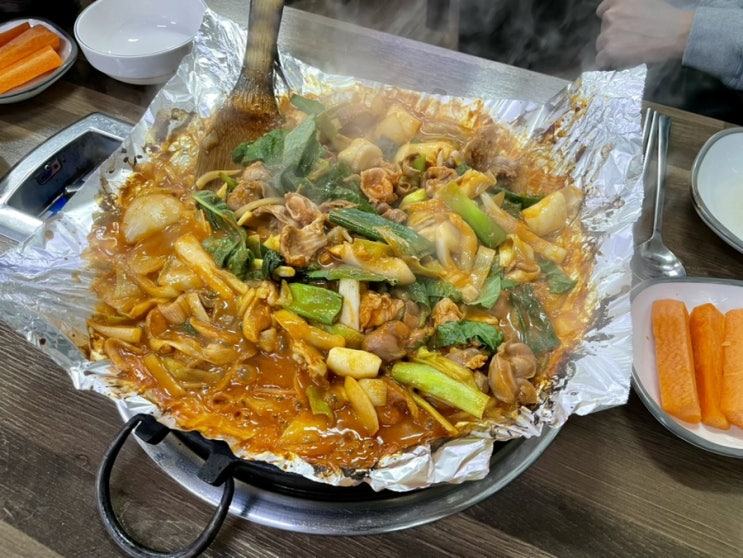  연수동 맛집 원조닭똥집에서 닭갈비 모듬에 소주 한 잔