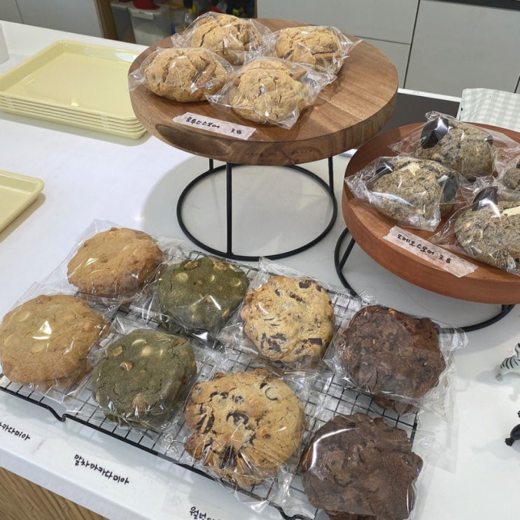  울산 달동 왕생로 디저트 카페 버저버터!