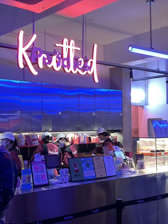  노티드 성수/노티드 성수 피치스 / 최애 도넛맛 바뀜 (얼그레이->딸기크림)