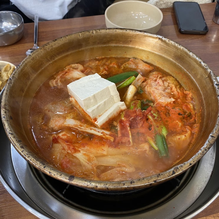 공릉동 24시 맛집 - 한국인의 소울푸드는 김치찌개입니다