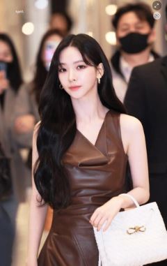 00년생 카리나 VS 04년생 장원영..