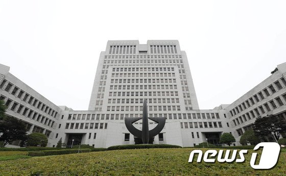 대법 "보험사, '맘모톰 진료비' 의사에 직접 반환요구 안 돼" 대법 "보험사, '맘모톰 진료비' 의사에 직접 반환요구 안 돼"
