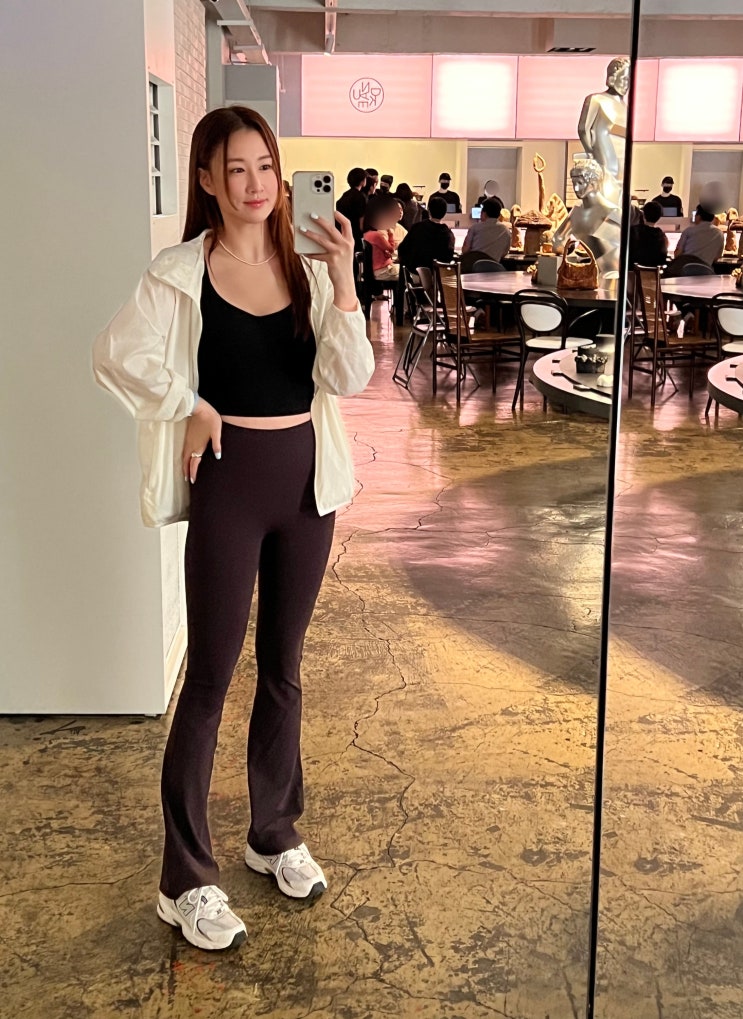  안다르 에어쿨링 샤론 부츠컷 레깅스 & 하트넥 크롭탑 세트 예뻐!