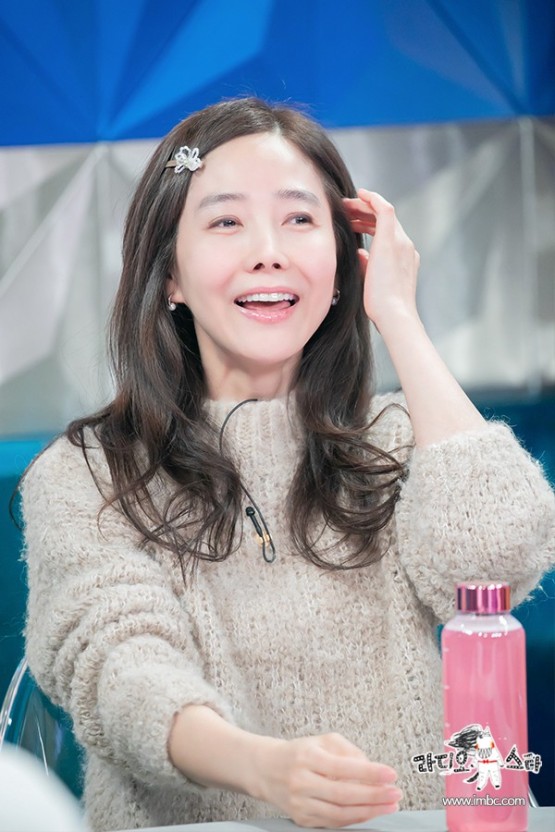 "얼굴이 왜" '김국진' 강수지, 수척해진 미모...안타까운 현재 모습 공개 "얼굴이 왜" '김국진' 강수지, 수척해진 미모...안타까운 현재 모습 공개