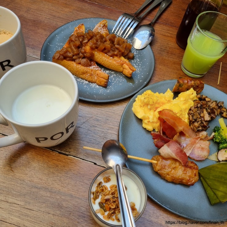  숙소 태국 치앙마이 3. POR 타패 게이트 (POR Thapae Gate) 후기 (무료 자전거 렌탈, 가성비 위치 최고) 올드타운 신식 호텔 추천